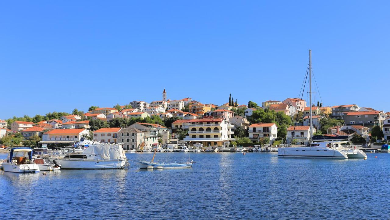 Apartments With A Parking Space Seget Vranjica, Trogir - 5966 Exterior photo